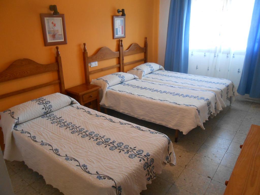Hostal Avenida Arenas de San Pedro Rom bilde